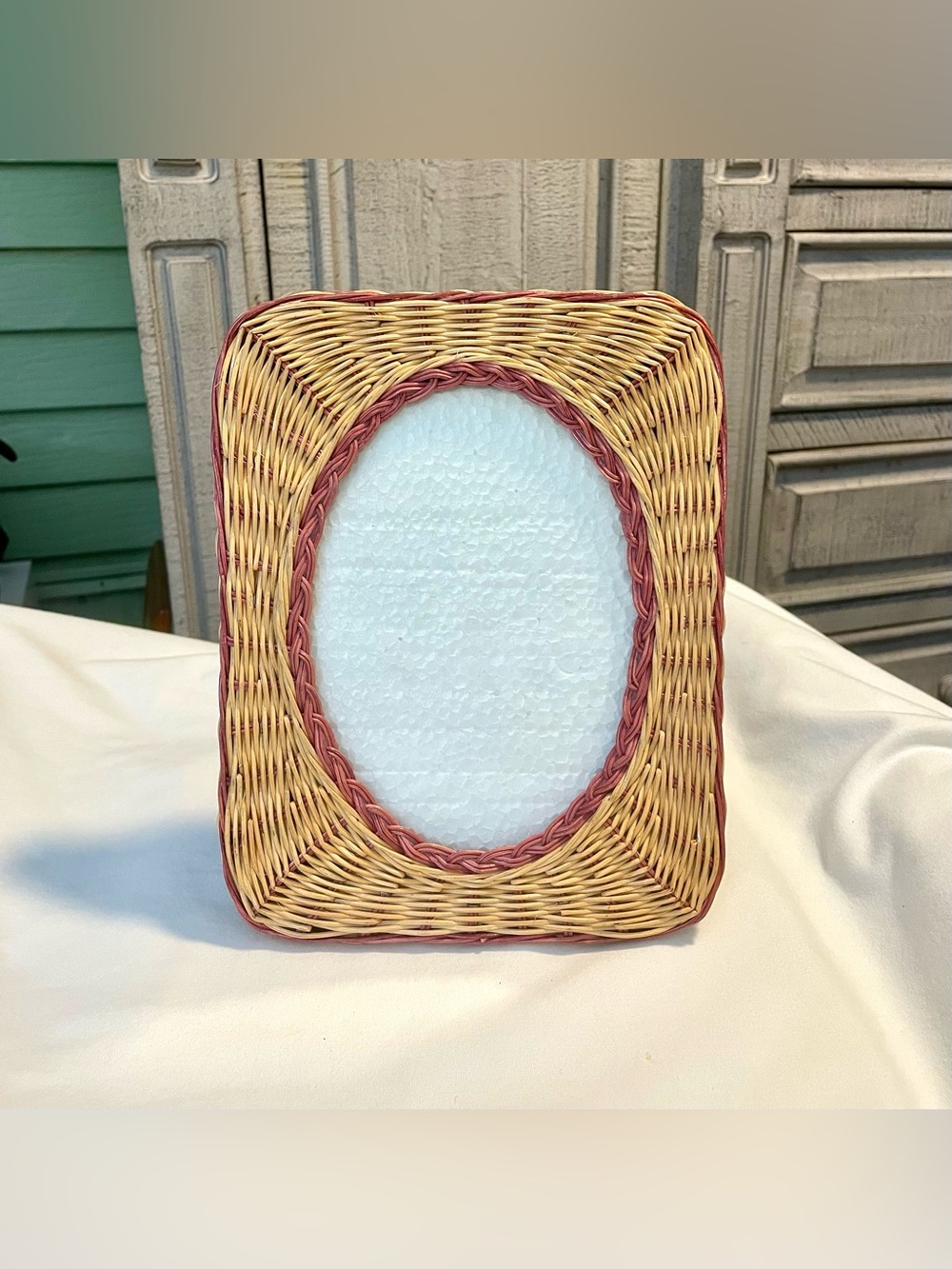 VINTAGE Wicker Picture Frame ~ Natural & Mauve - Oval Opening